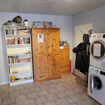 Apartment Spacious With Private Terrace Near The North Sea Dike