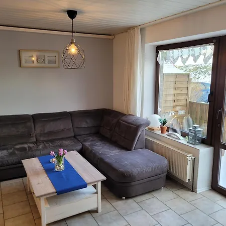 Spacious With Private Terrace Near The North Sea Dike Apartment